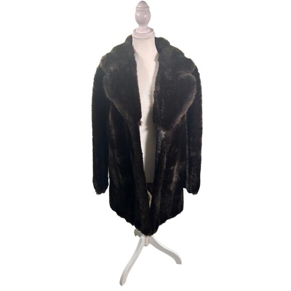 Vintage Jacques Saint Laurent Faux Fur Coat | Paris–New York | Elegant Luxury - Picture 2 of 10